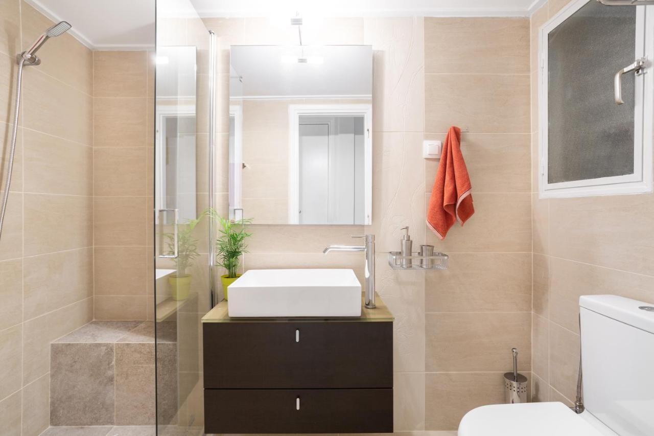 A Short Walk To Syntagma And Plaka By Athenian Homes Exterior photo