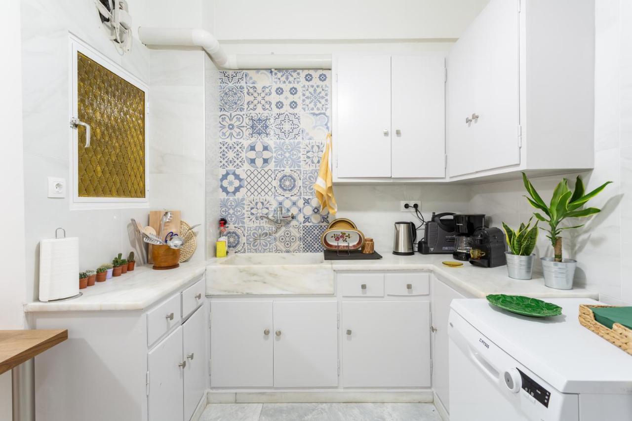 A Short Walk To Syntagma And Plaka By Athenian Homes Exterior photo